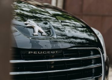 ЗАВЕРШИЛОСЬ БАНКРОТСТВО ДИЛЕРА PEUGEOT В ЕКАТЕРИНБУРГЕ .